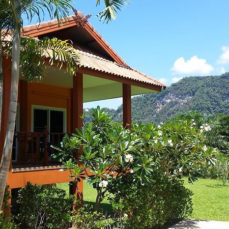 Khao Sok Jasmine Garden Resort - Sha Certified Khao Sok National Park Dış mekan fotoğraf