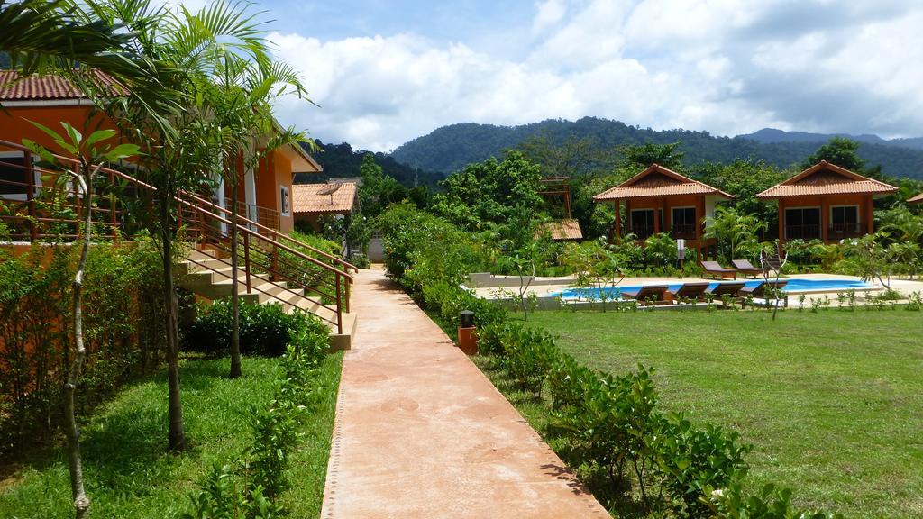 Khao Sok Jasmine Garden Resort - Sha Certified Khao Sok National Park Dış mekan fotoğraf